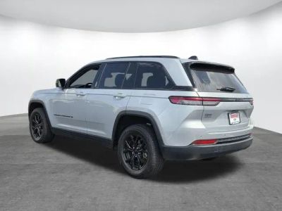2023 Jeep Grand Cherokee - Photo 6