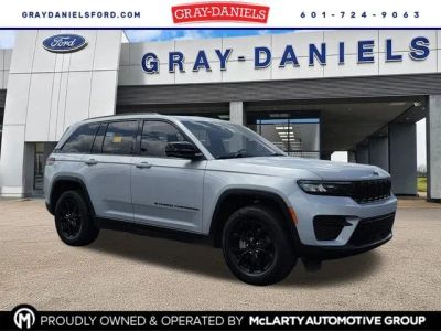 2023 Jeep Grand Cherokee - Photo 1