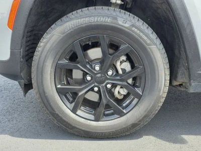 2023 Jeep Grand Cherokee - Photo 31