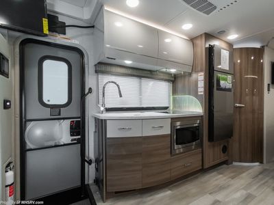 2026 Thor Motor Coach Tiburon - Photo 12