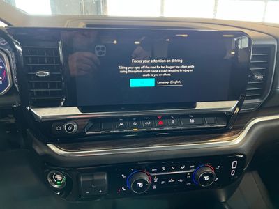 2026 Chevrolet Silverado 1500 — photo 13 view