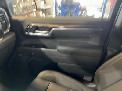 2026 Chevrolet Silverado 1500 — photo 17 view