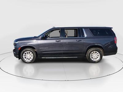 2023 Chevrolet Suburban - Photo 4