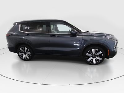 2025 Mitsubishi Outlander - Photo 8