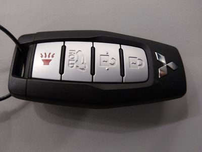 2025 Mitsubishi Outlander - Photo 15