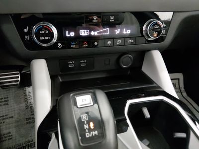 2025 Mitsubishi Outlander - Photo 13