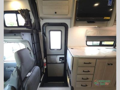2027 Forest River RV Sunseeker - Photo 25