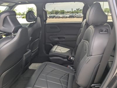 2027 Kia Telluride Hybrid - Photo 17