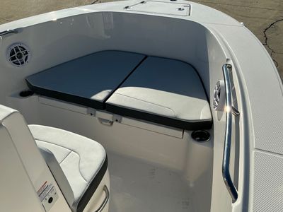 2026 Robalo 180 CC - Photo 1