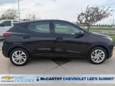 2027 Chevrolet Bolt - Photo 9