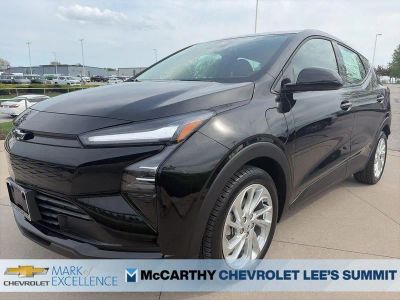 2027 Chevrolet Bolt - Photo 4