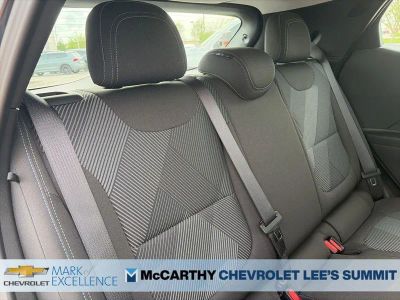 2027 Chevrolet Bolt - Photo 32