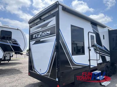 2025 Keystone RV Fuzion - Photo 6