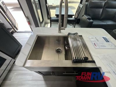 2025 Keystone RV Fuzion - Photo 20