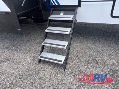 2025 Keystone RV Fuzion - Photo 12
