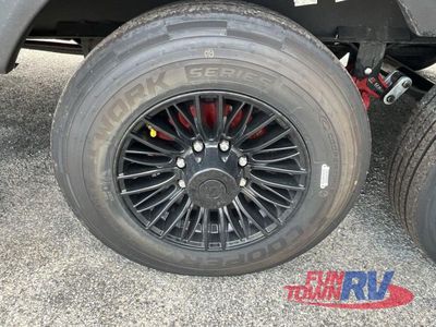 2025 Keystone RV Fuzion - Photo 13