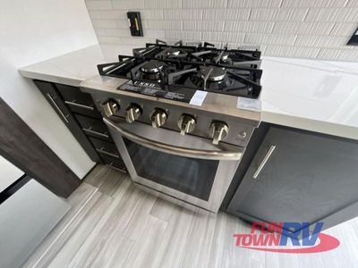 2025 Keystone RV Fuzion - Photo 21