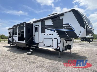 2025 Keystone RV Fuzion - Photo 1