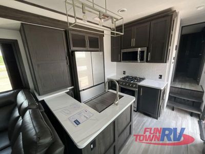2025 Keystone RV Fuzion - Photo 19