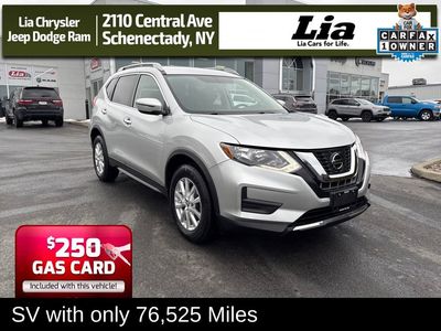 2018 Nissan Rogue SV - Photo 2