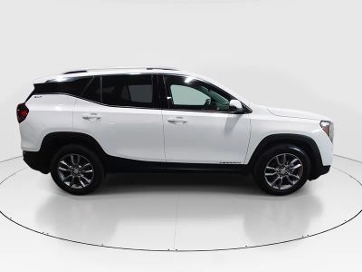 2024 GMC Terrain — photo 8 view