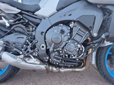 2025 Yamaha MT-10 - Photo 15