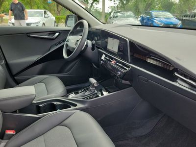 2023 Kia Niro - Photo 35