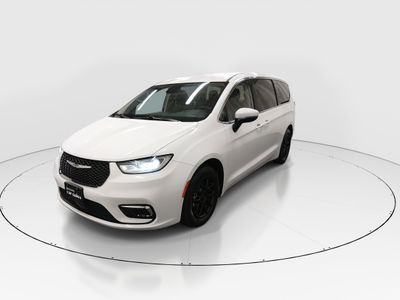 2023 Chrysler Pacifica — rear three-quarter view