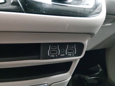 2023 Chrysler Pacifica — photo 20 view