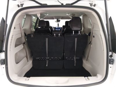 2023 Chrysler Pacifica — photo 11 view