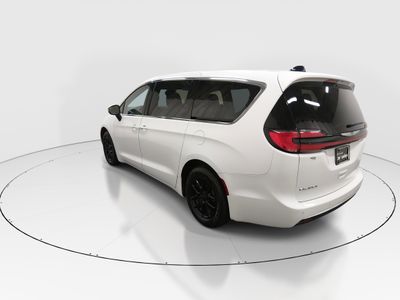 2023 Chrysler Pacifica — detail view