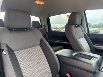 2017 Toyota Tundra - Photo 17