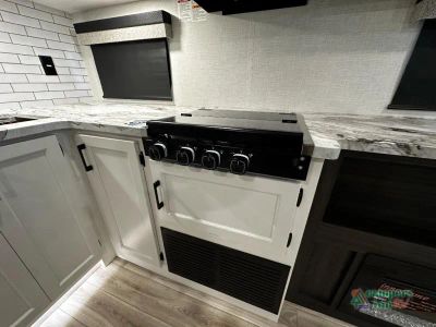2026 Venture RV Campbound Platinum — photo 22 view