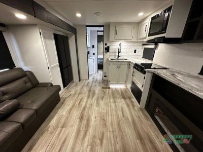 2026 Venture RV Campbound Platinum — side profile view