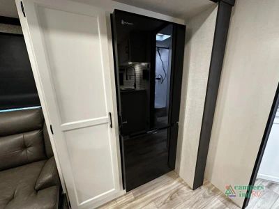 2026 Venture RV Campbound Platinum — photo 28 view