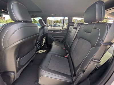 2025 Jeep Grand Cherokee - Photo 12