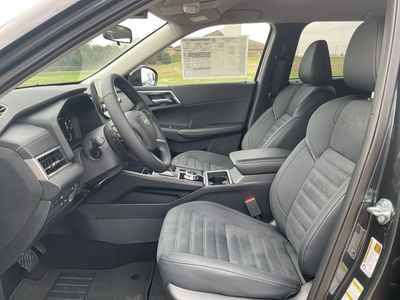 2026 Nissan Rogue Plug-In Hybrid — photo 9 view
