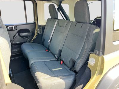 2025 Jeep Wrangler - Photo 22