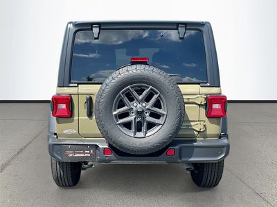 2025 Jeep Wrangler - Photo 6