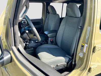 2025 Jeep Wrangler - Photo 19