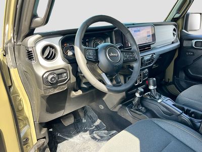 2025 Jeep Wrangler - Photo 9