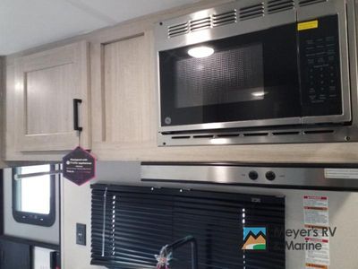 2026 Coachmen RV Catalina Summit Series 7 - Photo 8