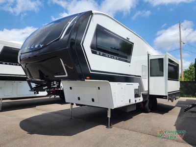 2026 Brinkley Model Z - Photo 4