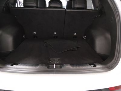 2024 Jeep Compass — photo 11 view