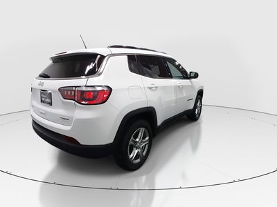 2024 Jeep Compass — photo 7 view
