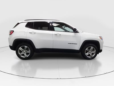 2024 Jeep Compass — photo 8 view