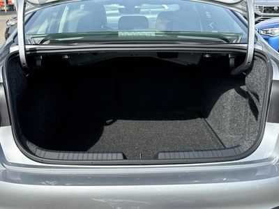 2026 Volkswagen Jetta - Photo 12