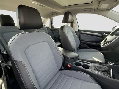 2026 Volkswagen Jetta - Photo 14