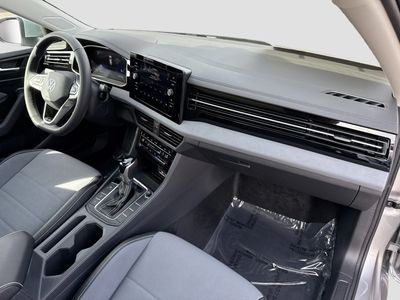 2026 Volkswagen Jetta - Photo 13