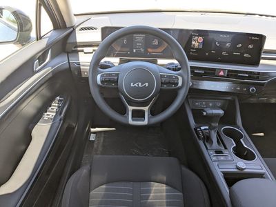 2026 Kia K5 — photo 17 view